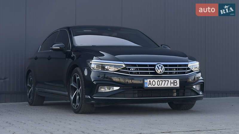 Седан Volkswagen Passat 2020 в Мукачевому