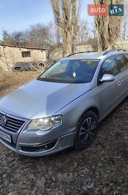 Універсал Volkswagen Passat 2006 в Радомишлі