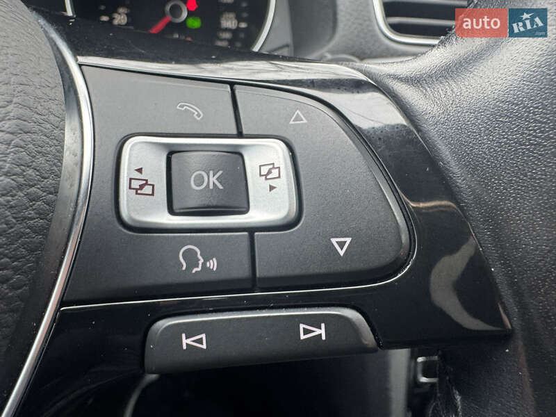 Седан Volkswagen Passat 2018 в Николаеве