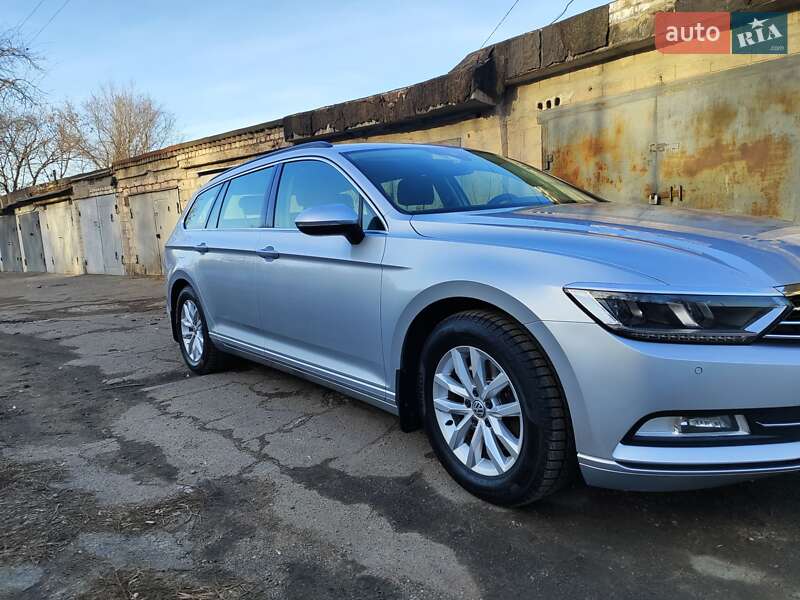 Универсал Volkswagen Passat 2018 в Каменском