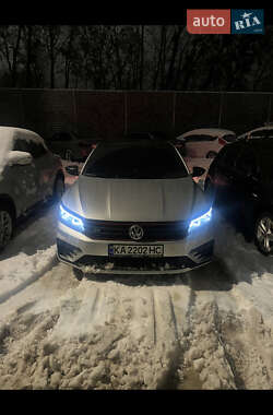 Седан Volkswagen Passat 2018 в 
