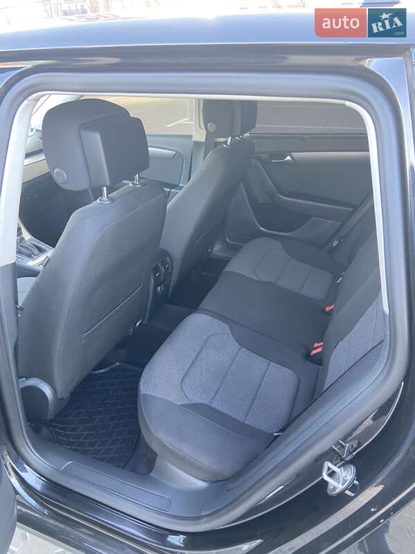 Універсал Volkswagen Passat 2014 в Києві