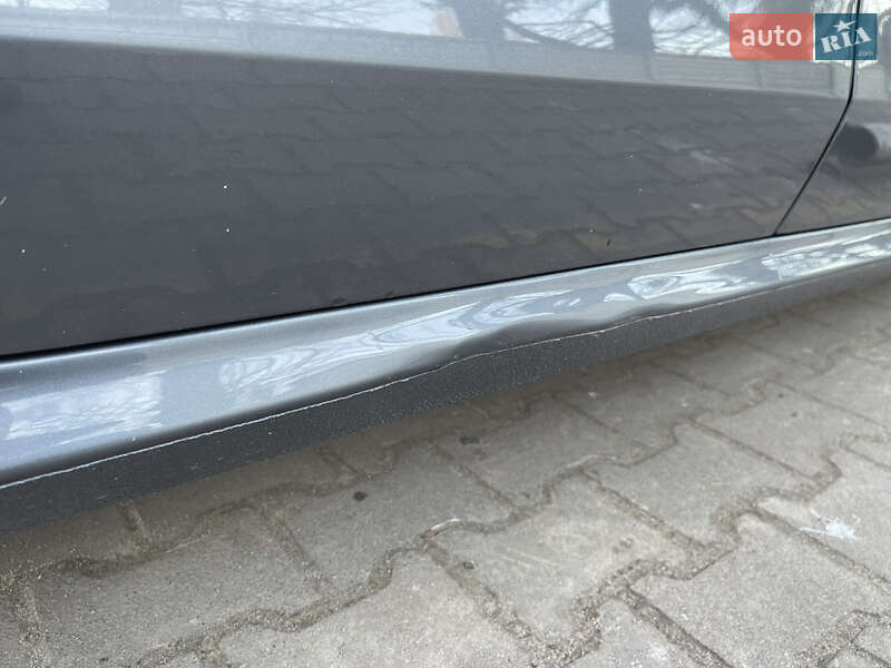 Седан Volkswagen Passat 2018 в Киеве