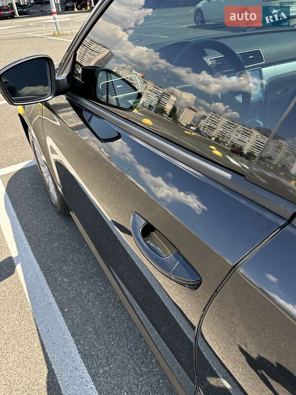 Седан Volkswagen Passat 2014 в Киеве