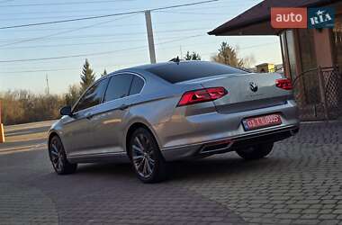 Седан Volkswagen Passat 2022 в Мукачево