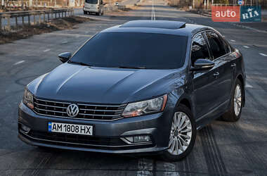 Седан Volkswagen Passat 2015 в Житомире