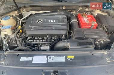 Седан Volkswagen Passat 2015 в 