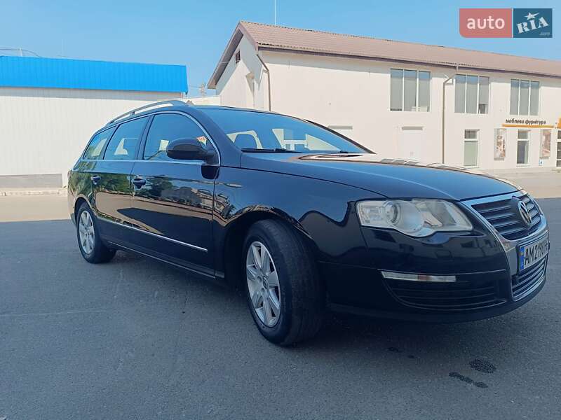 Универсал Volkswagen Passat 2009 в Житомире
