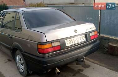 Седан Volkswagen Passat 1992 в Львові