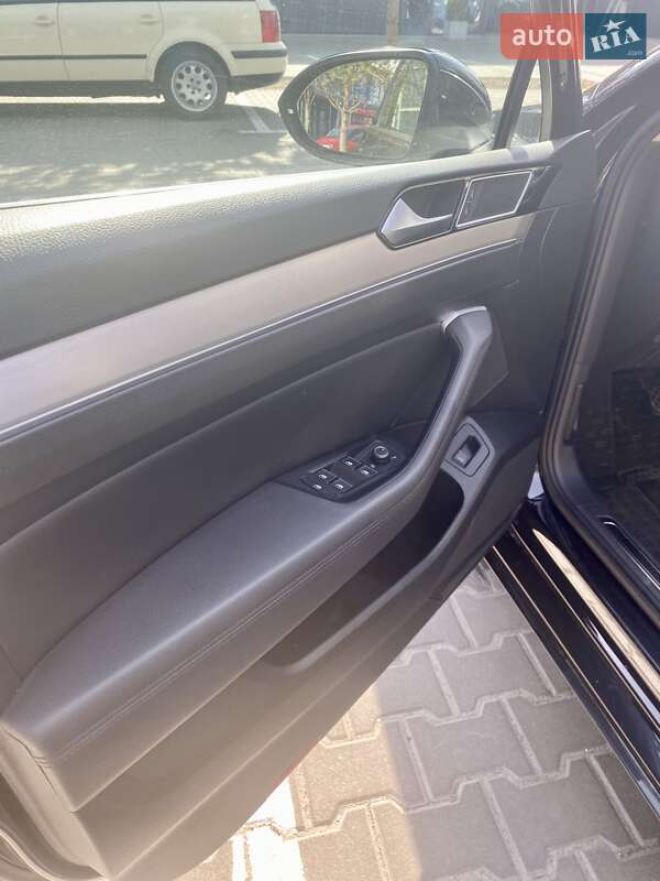 Универсал Volkswagen Passat 2016 в Ровно