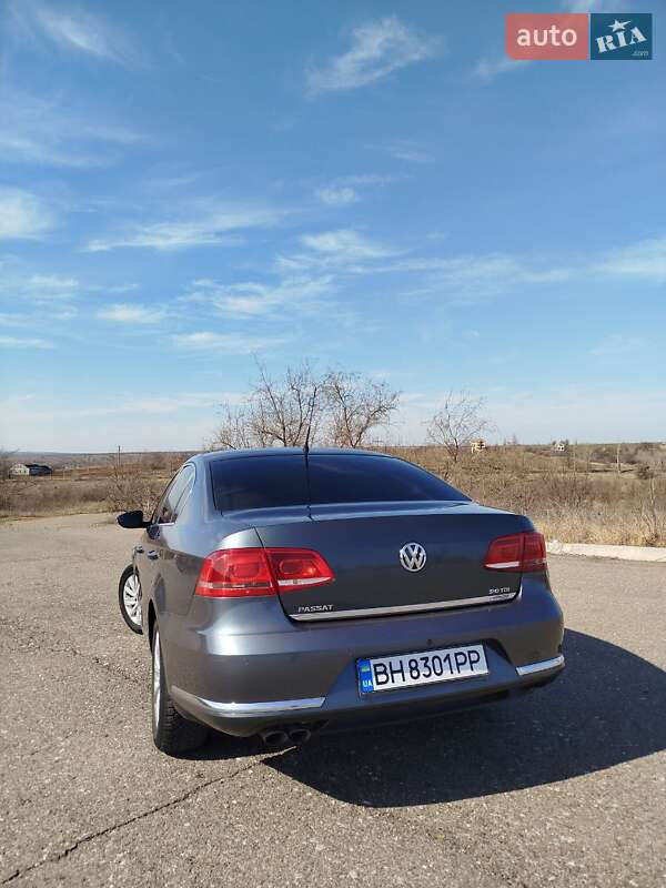 Седан Volkswagen Passat 2010 в Одессе