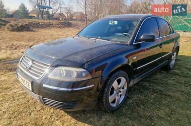 Седан Volkswagen Passat 2003 в Ромнах