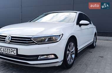 Седан Volkswagen Passat 2015 в Бориславі