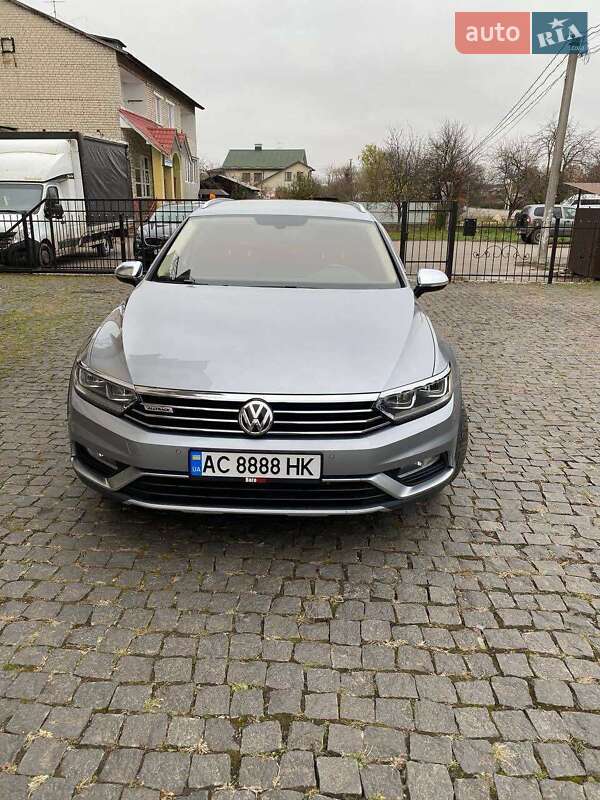 Универсал Volkswagen Passat 2017 в Нововолынске