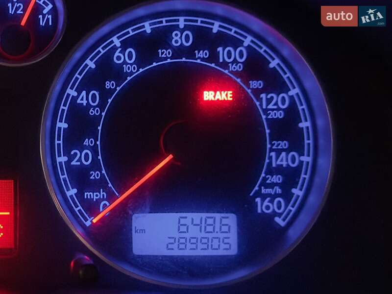 Седан Volkswagen Passat 2004 в Черкасах