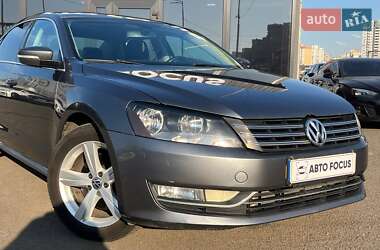 Седан Volkswagen Passat 2012 в Києві