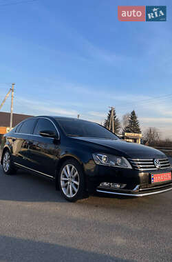 Седан Volkswagen Passat 2011 в Любаре