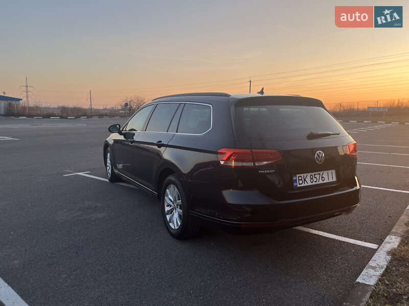 Универсал Volkswagen Passat 2018 в Ровно