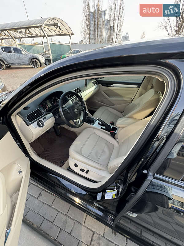 Седан Volkswagen Passat 2013 в Києві фото 20 Седан Volkswagen Passat 2013 в Києві
