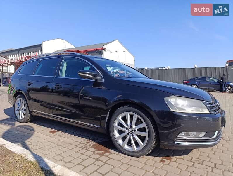 Універсал Volkswagen Passat 2011 в Івано-Франківську