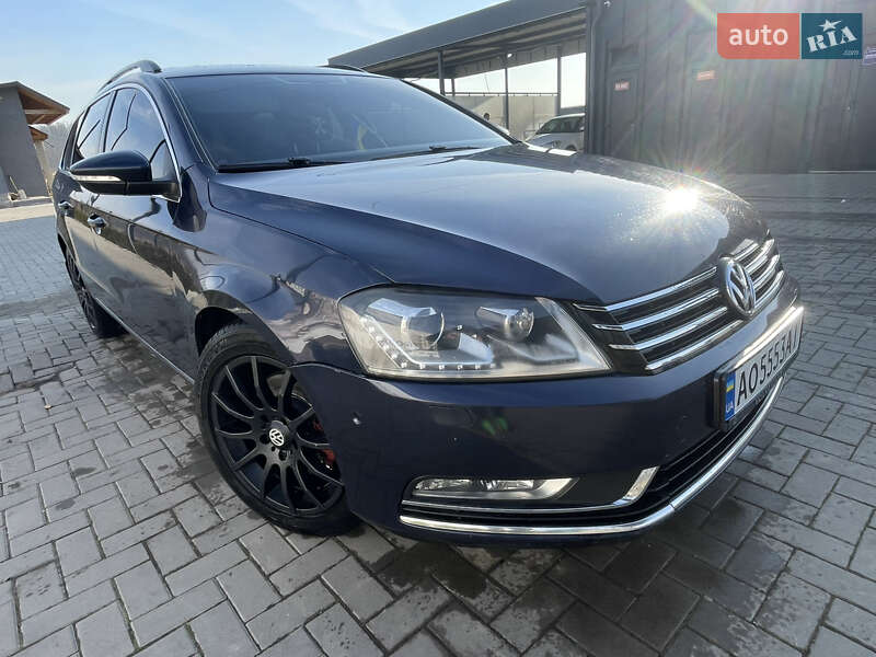 Универсал Volkswagen Passat 2011 в Хусте