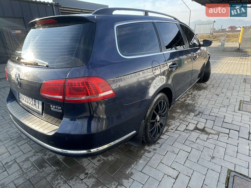 Универсал Volkswagen Passat 2011 в Хусте