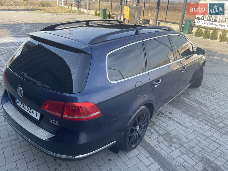 Универсал Volkswagen Passat 2011 в Хусте