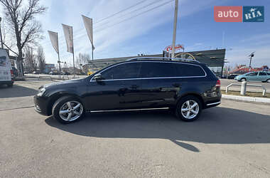 Универсал Volkswagen Passat 2013 в Софиевской Борщаговке