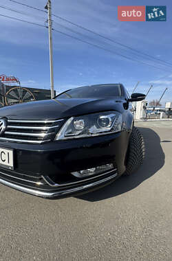 Универсал Volkswagen Passat 2013 в Софиевской Борщаговке