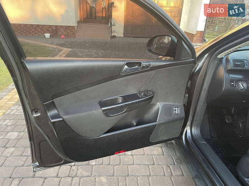 Универсал Volkswagen Passat 2006 в Самборе фото 13 Универсал Volkswagen Passat 2006 в Самборе