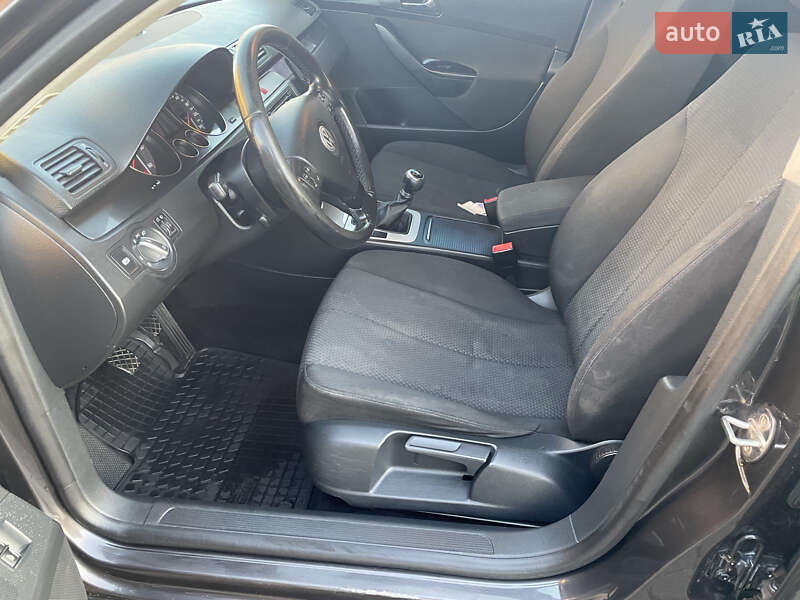 Универсал Volkswagen Passat 2006 в Самборе фото 15 Универсал Volkswagen Passat 2006 в Самборе