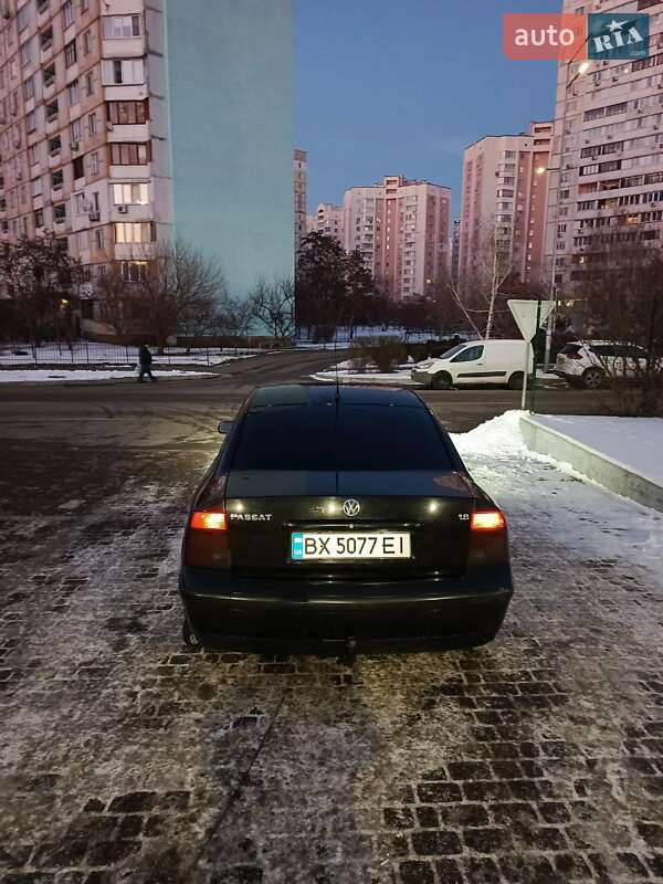 Седан Volkswagen Passat 2000 в 