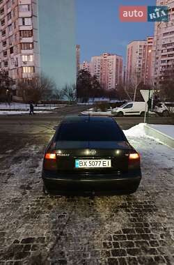 Седан Volkswagen Passat 2000 в 