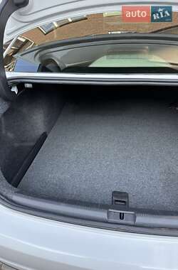 Седан Volkswagen Passat 2015 в 