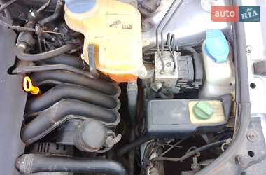 Седан Volkswagen Passat 2000 в 