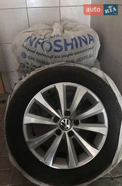 Універсал Volkswagen Passat 2014 в  фото 14 Універсал Volkswagen Passat 2014 в