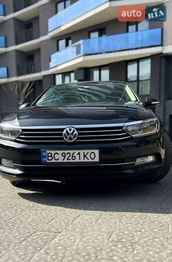 Седан Volkswagen Passat 2015 в 