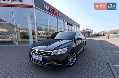 Седан Volkswagen Passat 2016 в Полтаві