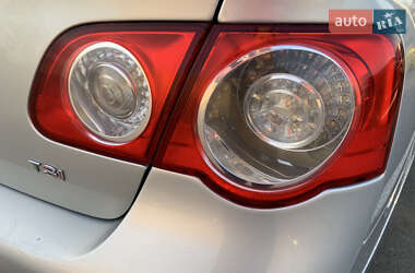 Седан Volkswagen Passat 2010 в 