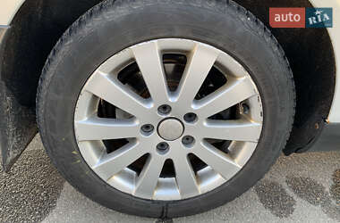Седан Volkswagen Passat 2010 в 