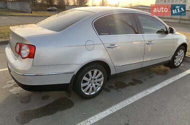 Седан Volkswagen Passat 2010 в 