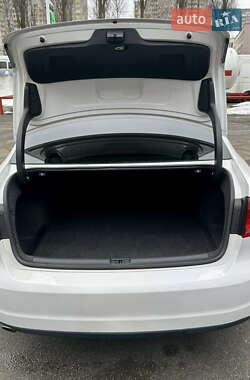 Седан Volkswagen Passat 2014 в 