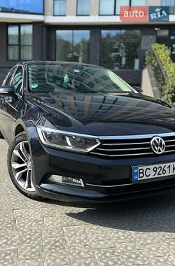 Седан Volkswagen Passat 2015 в 