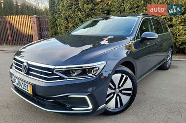 Универсал Volkswagen Passat 2020 в Хмельницком