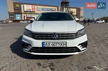 Седан Volkswagen Passat 2018 в Харькове