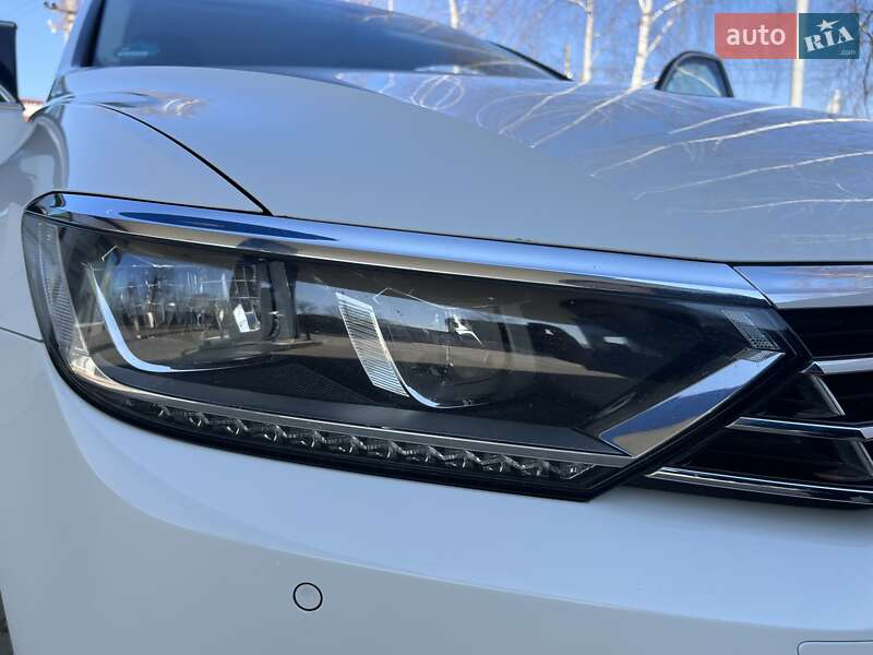Універсал Volkswagen Passat 2015 в Самборі