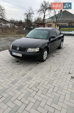 Седан Volkswagen Passat 1997 в Шепетовке