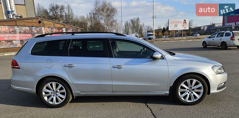 Універсал Volkswagen Passat 2011 в Запоріжжі