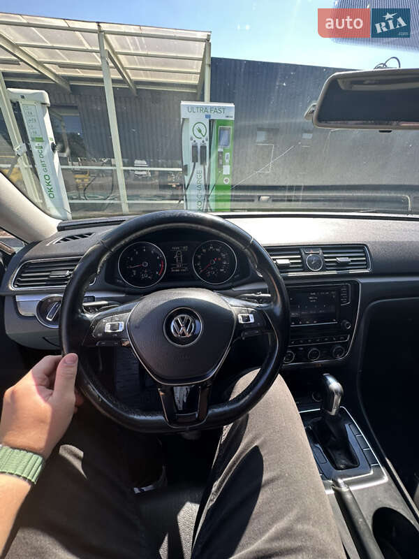 Седан Volkswagen Passat 2017 в Киеве фото 9 Седан Volkswagen Passat 2017 в Киеве