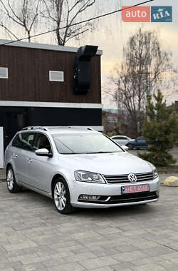 Універсал Volkswagen Passat 2012 в 